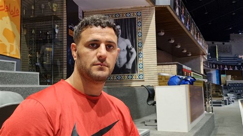 گفت و گو با مهدی علیاری سرمربی تیم کشتی فرنگی ترکمنستان (فیلم)